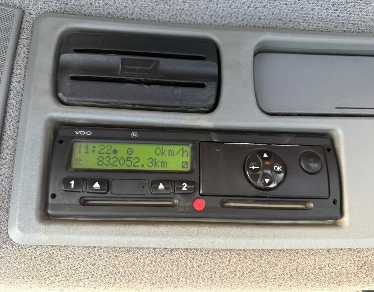 MERCEDES BENZ  ACTROS 3348S